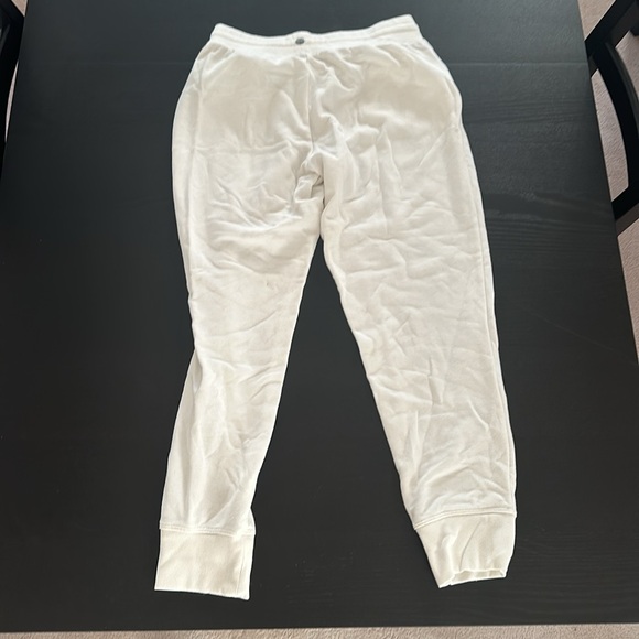 Women’s white sweatpants size small new worn. GAIAM brand. - Picture 2 of 2